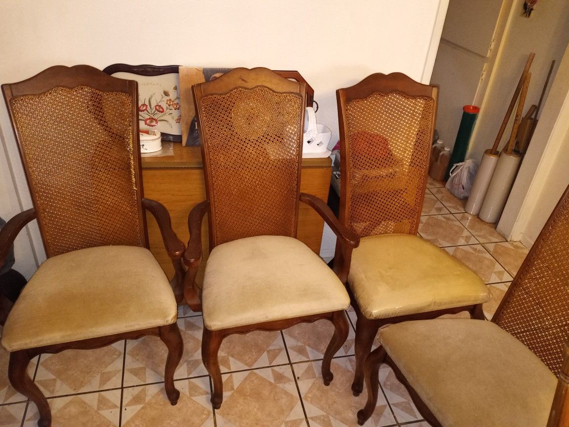 6 Wooden Chairs Vintage