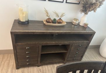 Tv Stand/Hutch