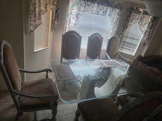 Dinning table