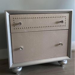 2 Drawer Nightstand (x2)