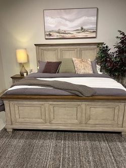 Classic bedroom set showcases a beautiful blend of brown and antique gray finish