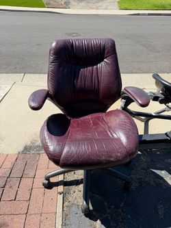 FREE - Desk Chair