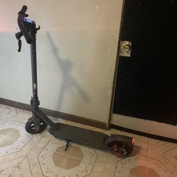Sisigad Electric Scooter + charger