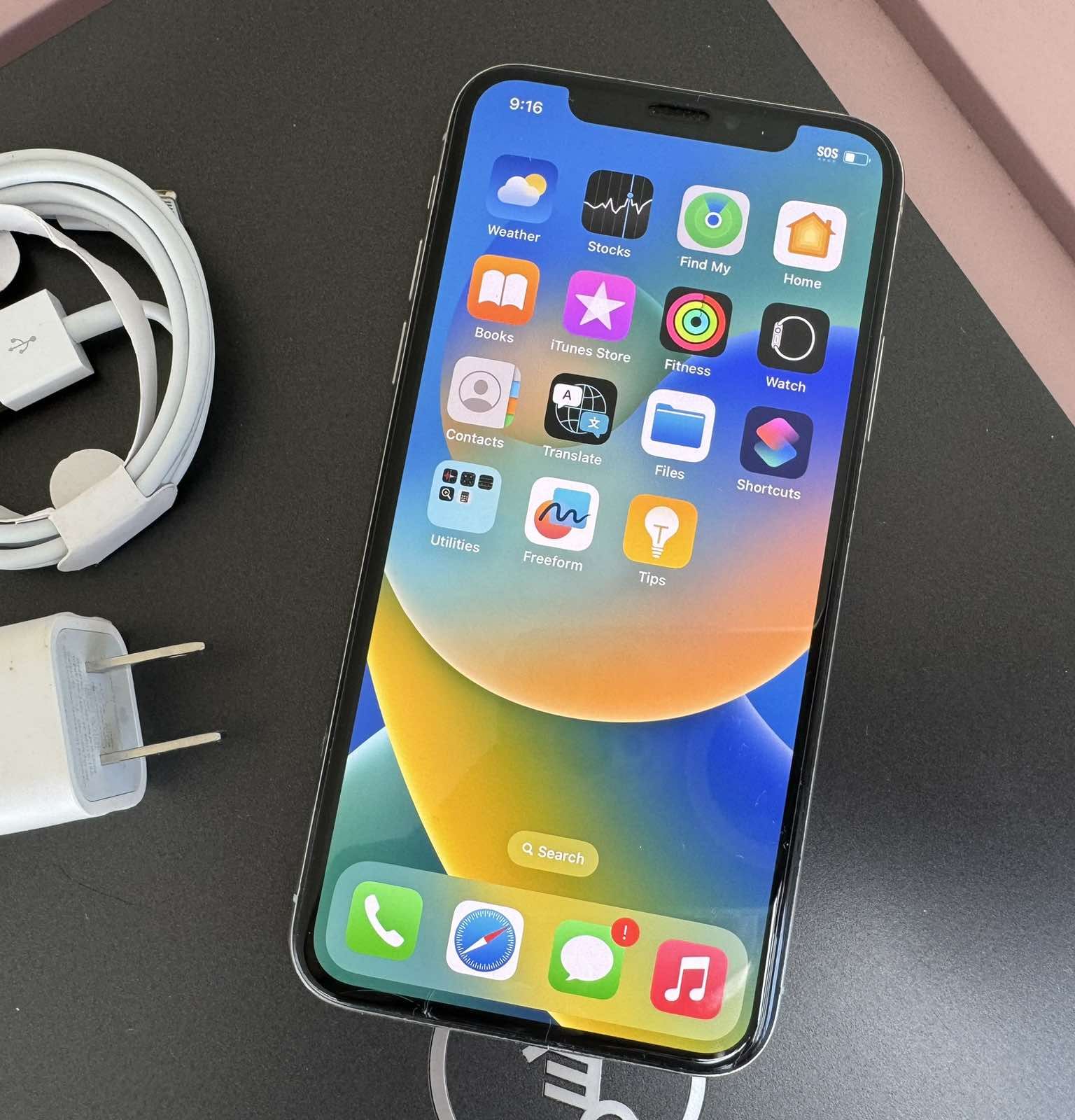 Apple iPhone X 10 Factory Unlocked