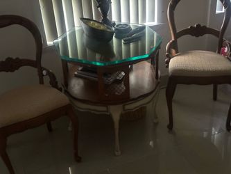 Living room table and chairs