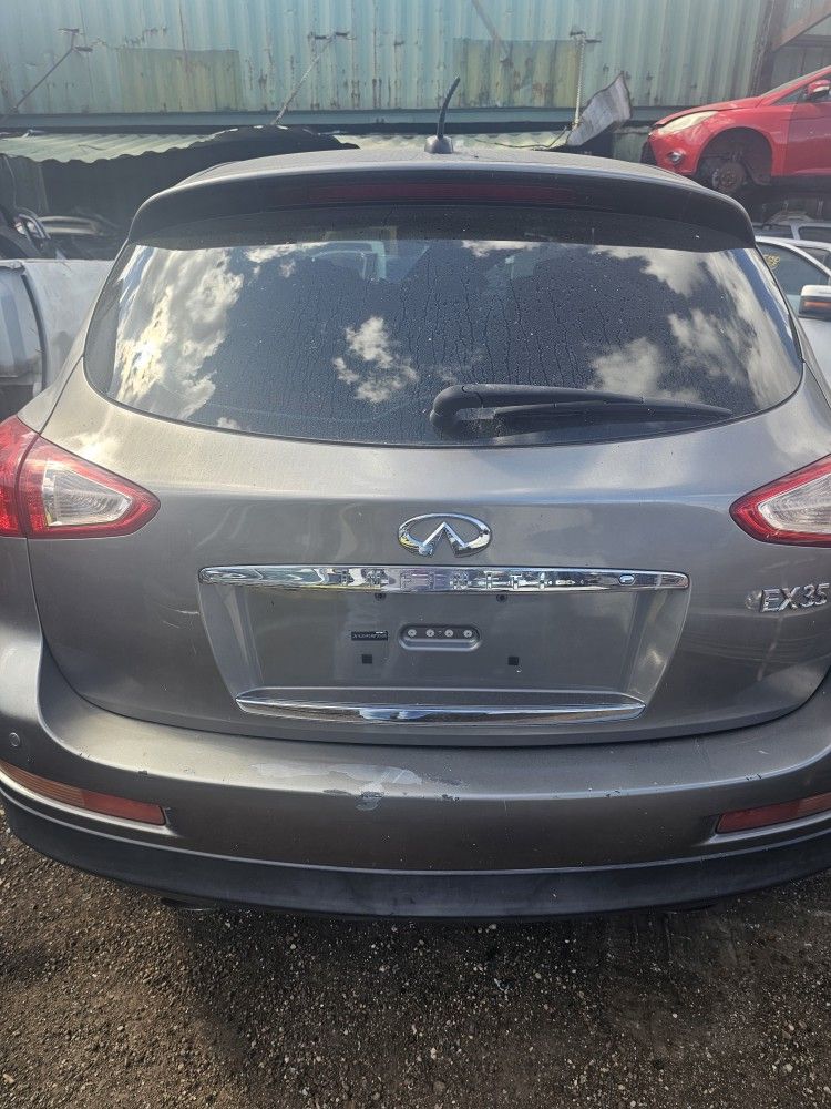 Infiniti To Sale  BY  Parts Only