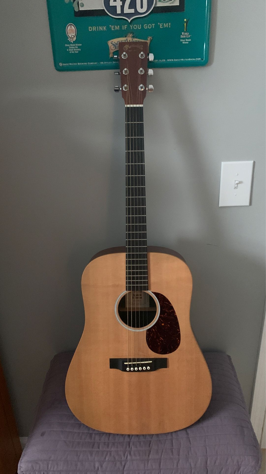 Martin custom series acoustic/electric guitar. Custom series dx1ae.