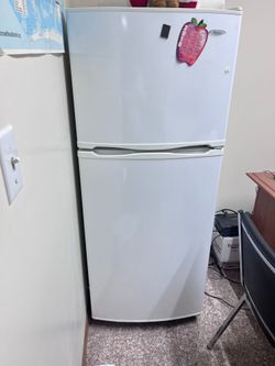 Whirlpool Freezer-Refrigerator Model: ET0MSRXTQ