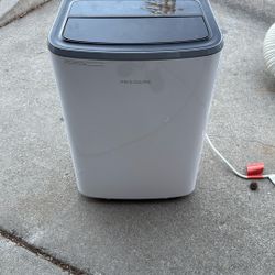 Frigidaire AC UNIT 