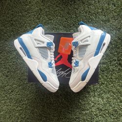 Jordan 4 “Military Blue”