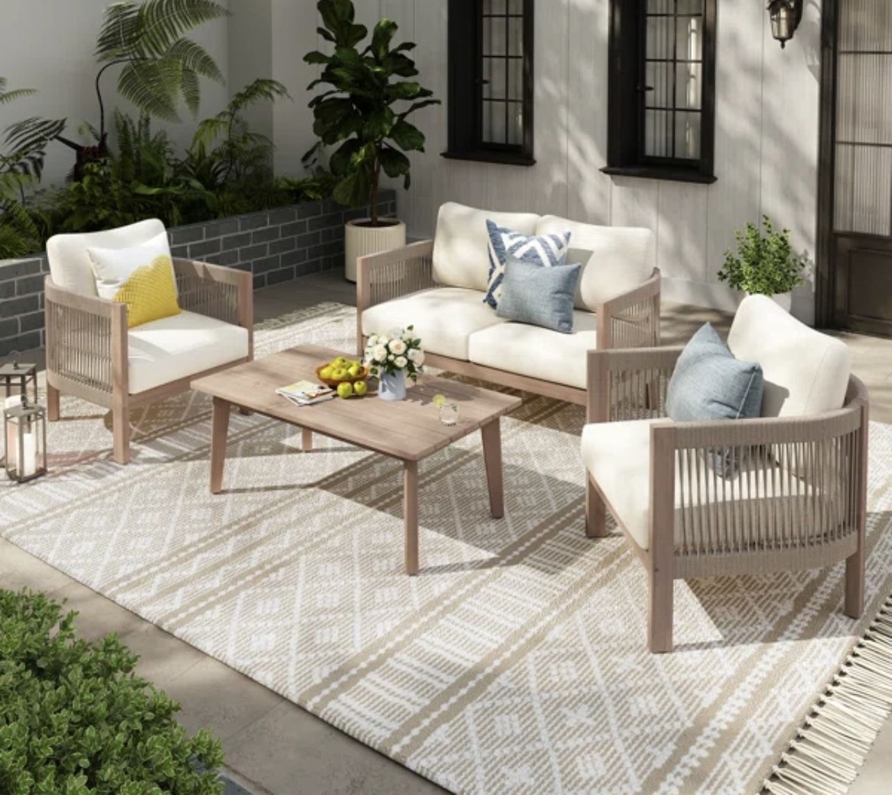 Outdoor patio chairs (Set of 2) - brand new