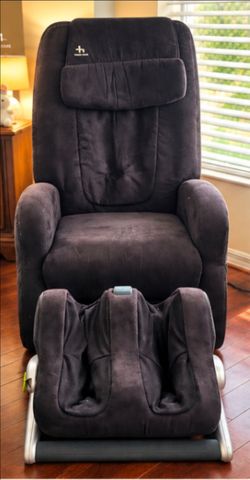 Human Touch Massage Recliner + Foot & Calf Massager – Excellent Condition