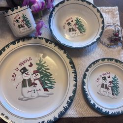 🎄 Vintage “Let It Snow” Christmas Dinnerware Set – 8 Place Settings – Mint Condition