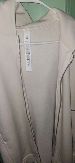 Lululemon oversized cozy women's zipup hoodie sweatshirt. Sz small. Beige