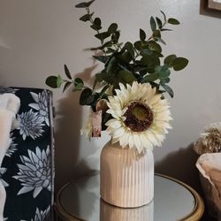 Vase With Flower's 