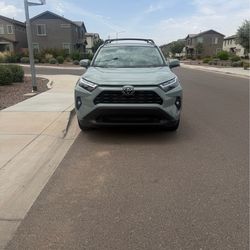 2023 Toyota RAV4 XLE premium