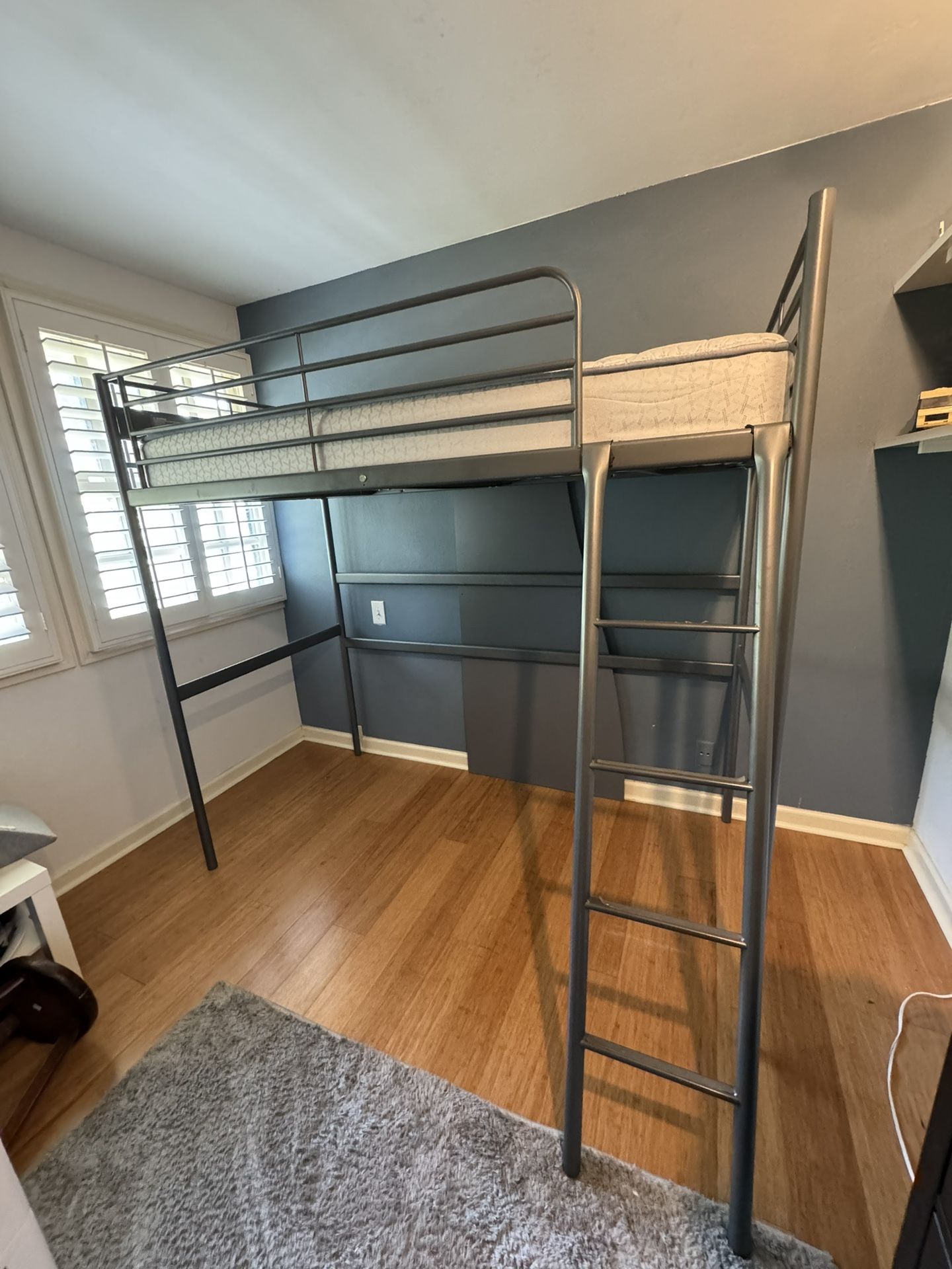Sturdy IKEA SVARTA Twin Loft Bed W/Desk
