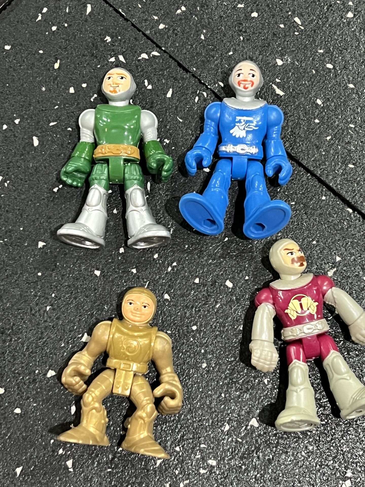 Imaginext 3” Figure lot of 4 Knight Green Blue Castle Gold 
