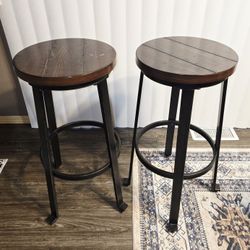 2 Bar Stools