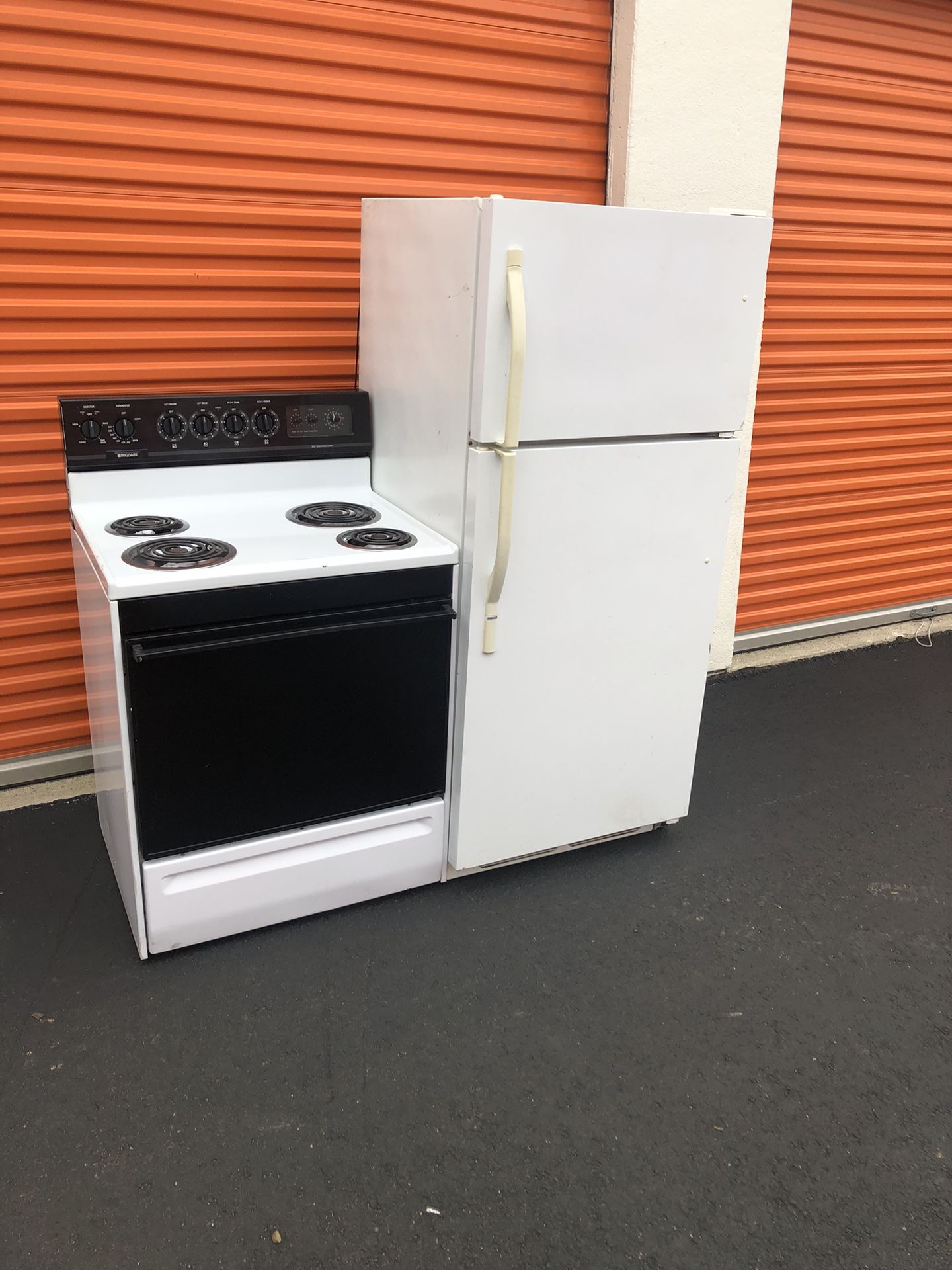 Stove And Fridge