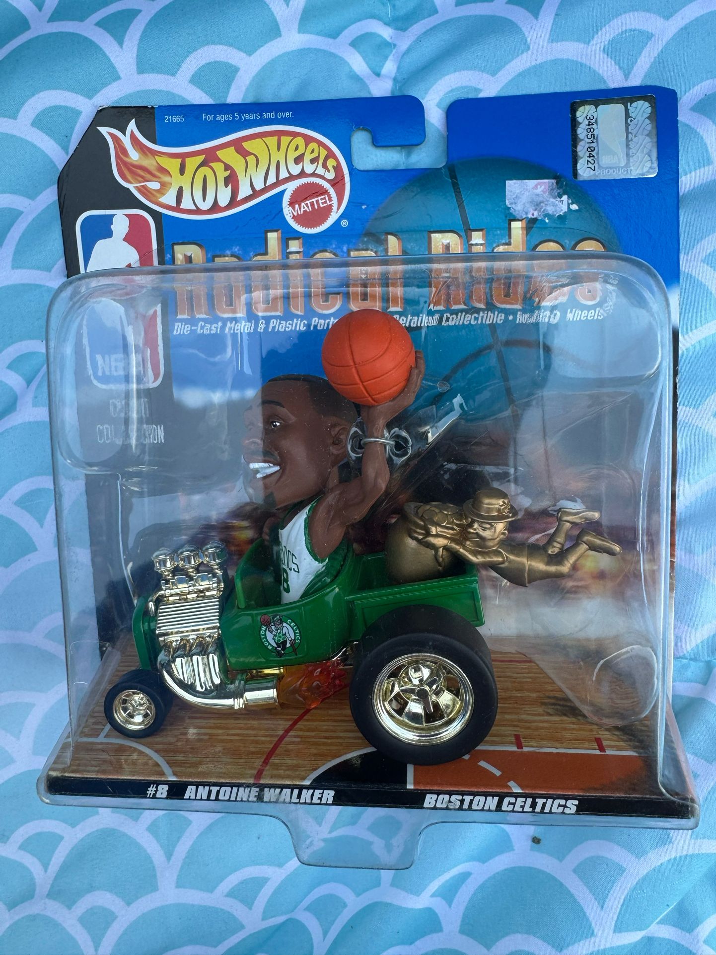 Boston Celtics #8 Antoine Walker 1998 Hot Wheels Radical Rides Sealed
