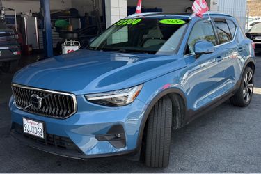 2024 XC40 B5, AWD PLUS