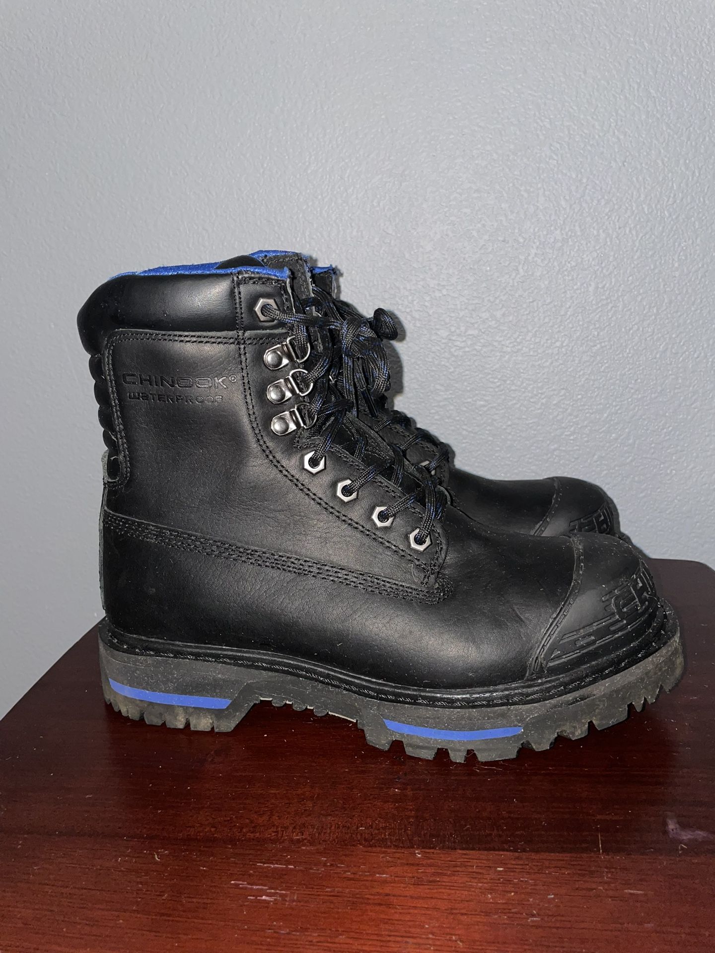 Awesome Men's Chinook steel toe Work Boots Size 8.5 Men's