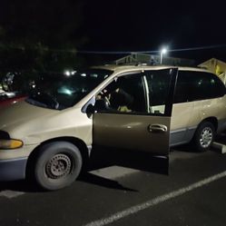 1999 Dodge Caravan/Grand Caravan