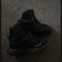 Balenciaga Boots Size 8 1/2 -42