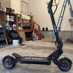 Apollo Ghost scooter