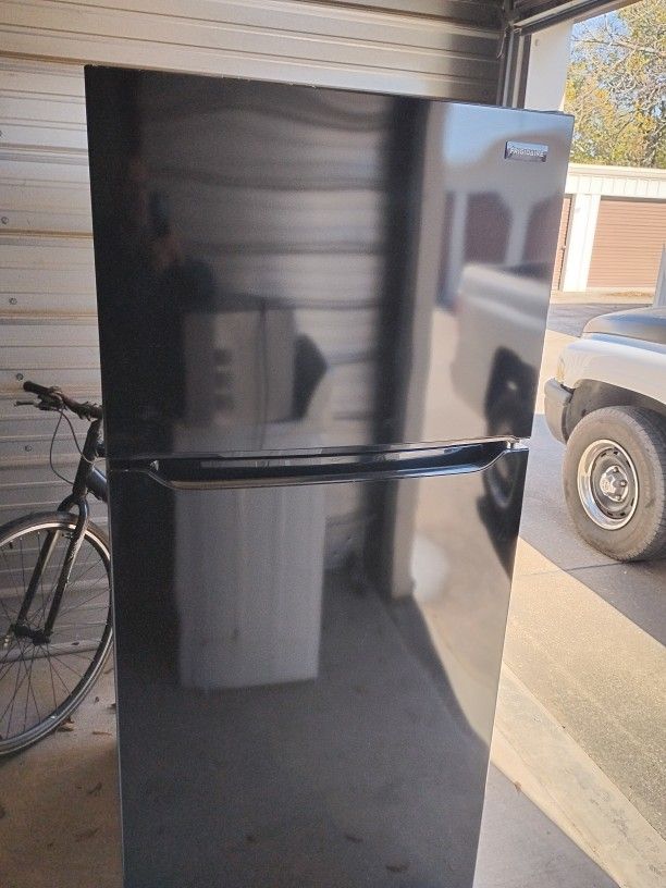 Frigidaire Refrigerator