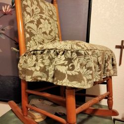Kids Vintage Rocking Chair