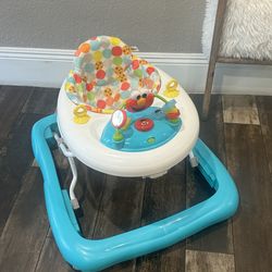 LIKE NEW ELMO BABY WALKER
