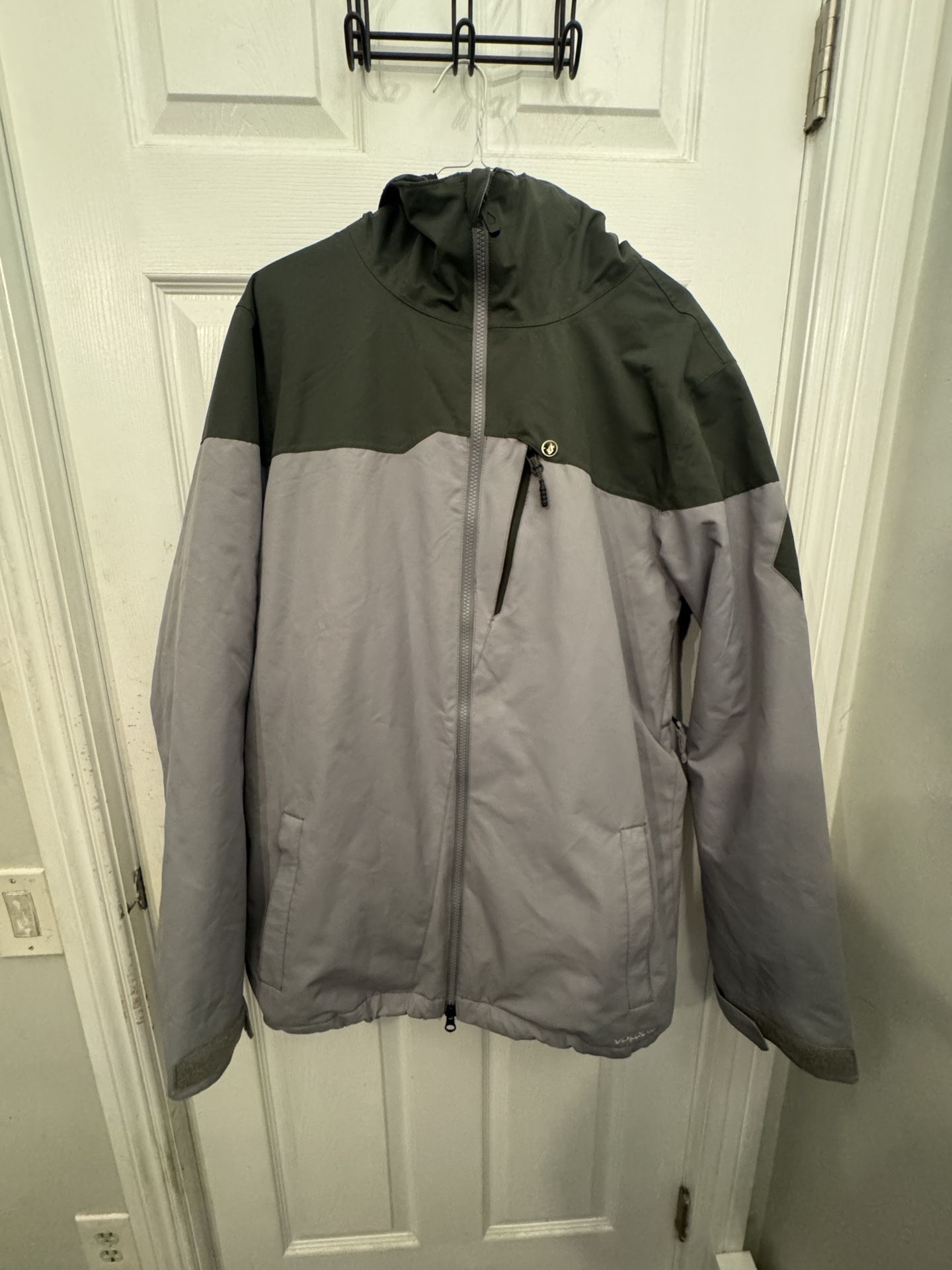 Men’s Volcom Snowboard Jacket Size: M