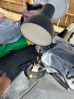 Desk lamp