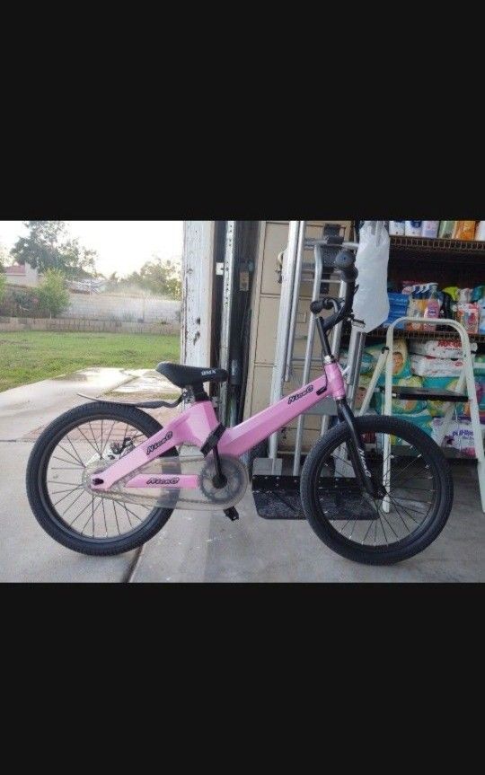 BICICLETA DE 18" PARA NIÑA NUEVA EN CAJA