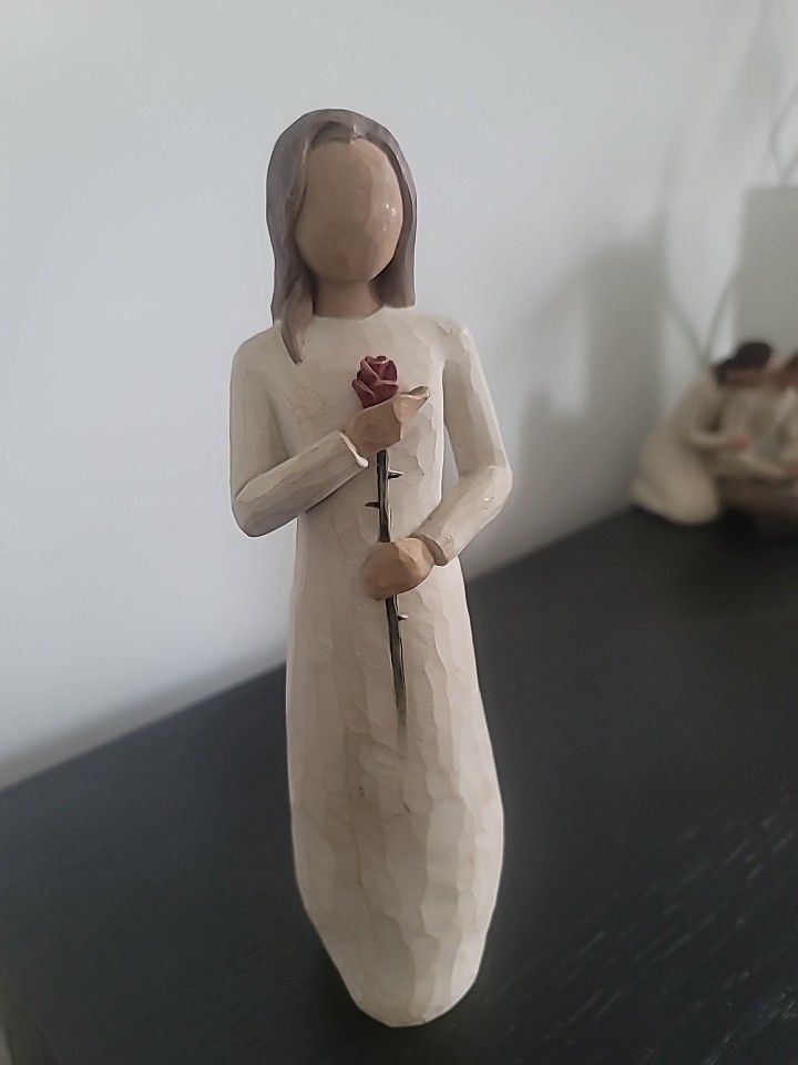 “Love” Willow Tree 2003 Demdaco Figurine Statue with Rose