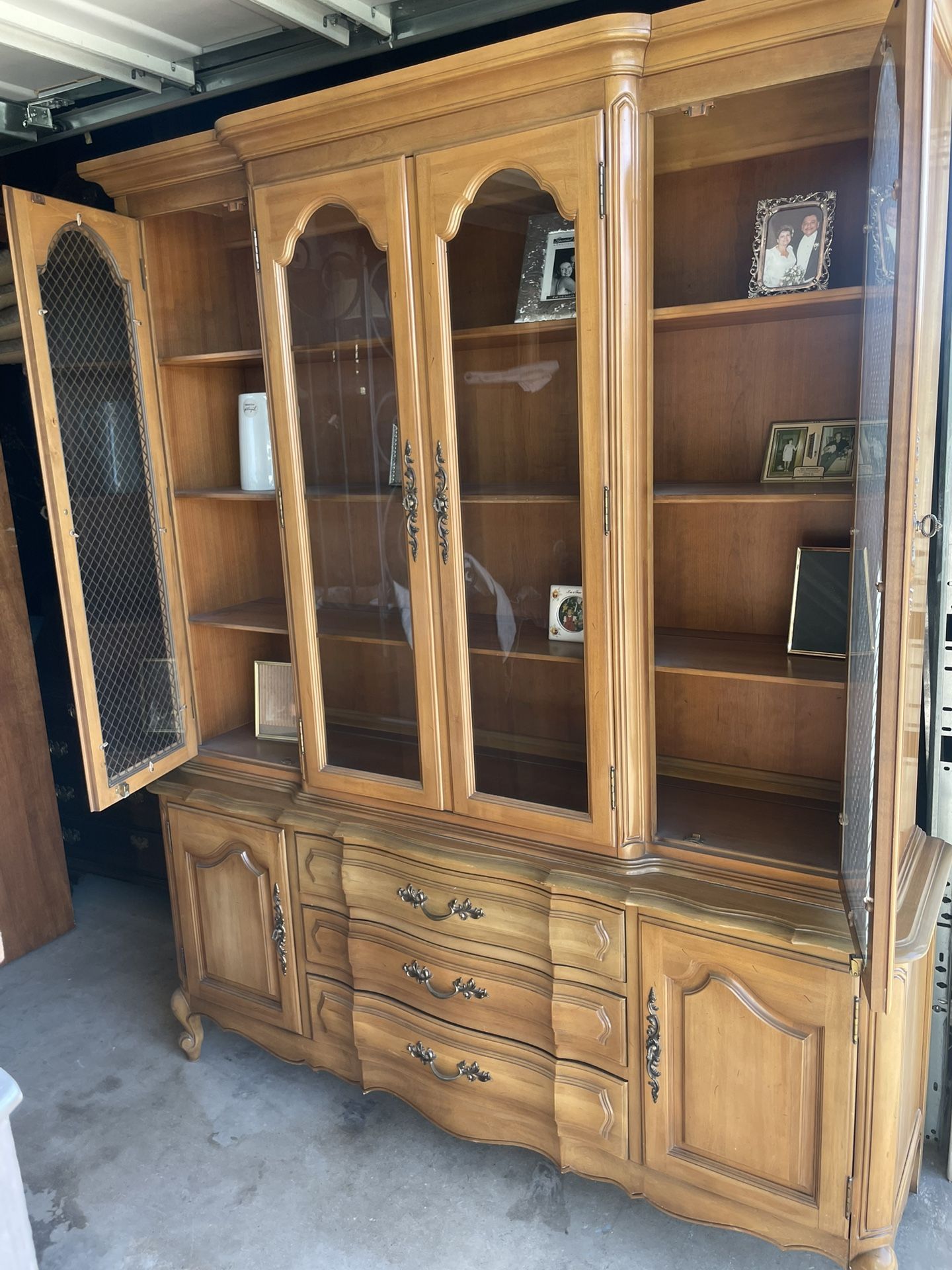 Beautiful China Cabinet Hutch