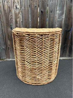 Large Rattan Weave Half Moon Hamper / Blanket Storage Basket Hinged Lid