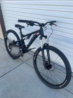 Fuji Outland mountain bike