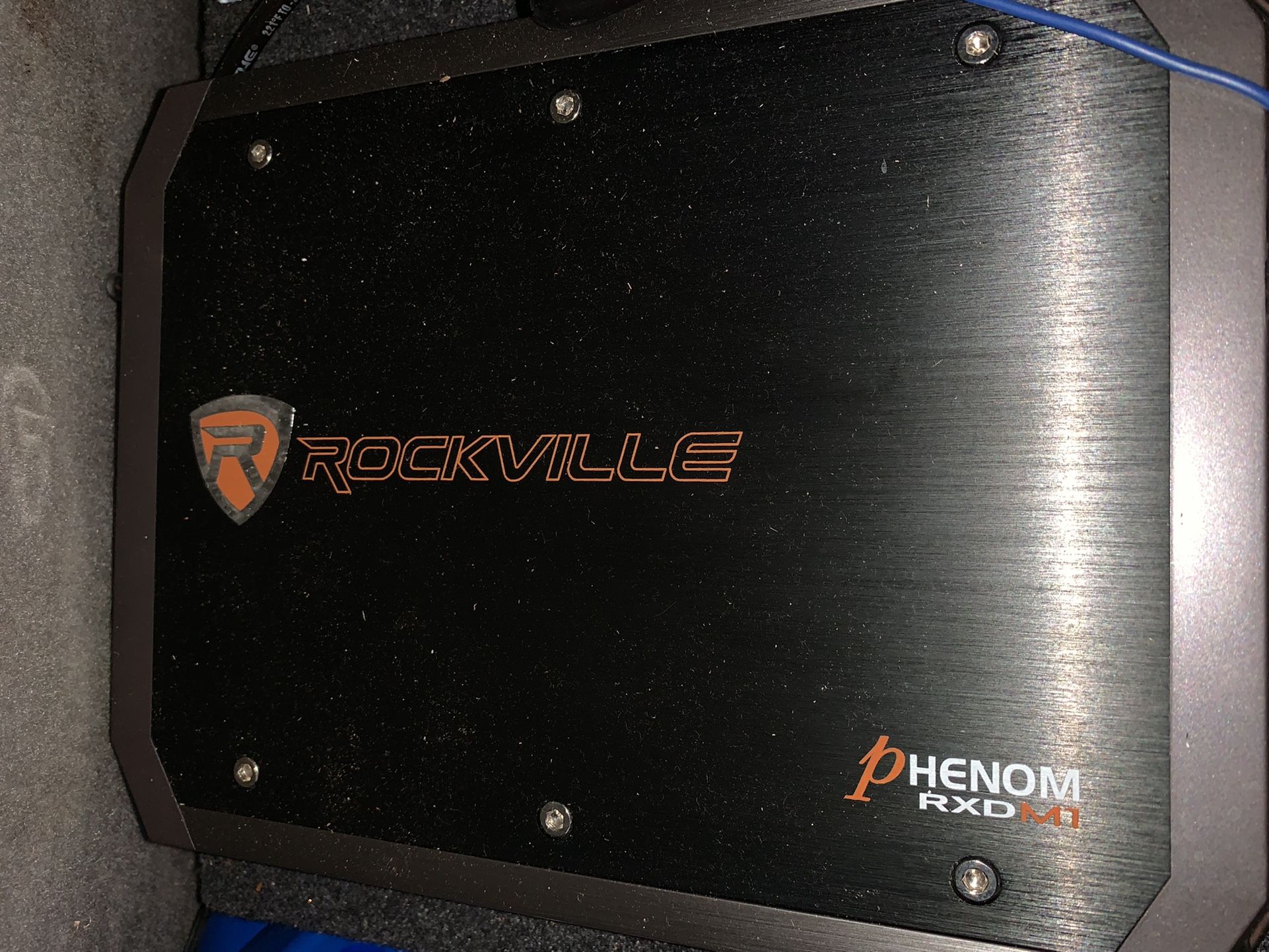 Rockville 2000watts Amplifier 