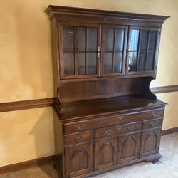 Pennsylvania House china Cabinet