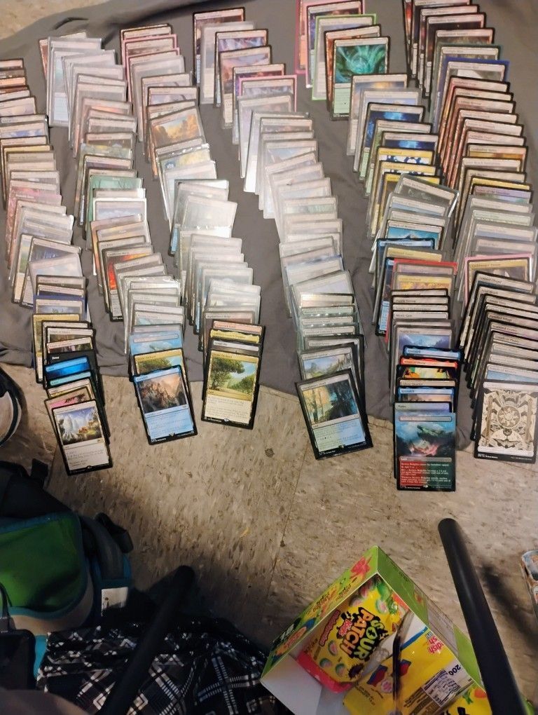 LARGE COLLECTION OF MAGIC CARDS. (Format Modern Legal) for Sale in ...