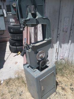 BAND SAW