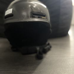 Smith Snowboard/ski Helmet 