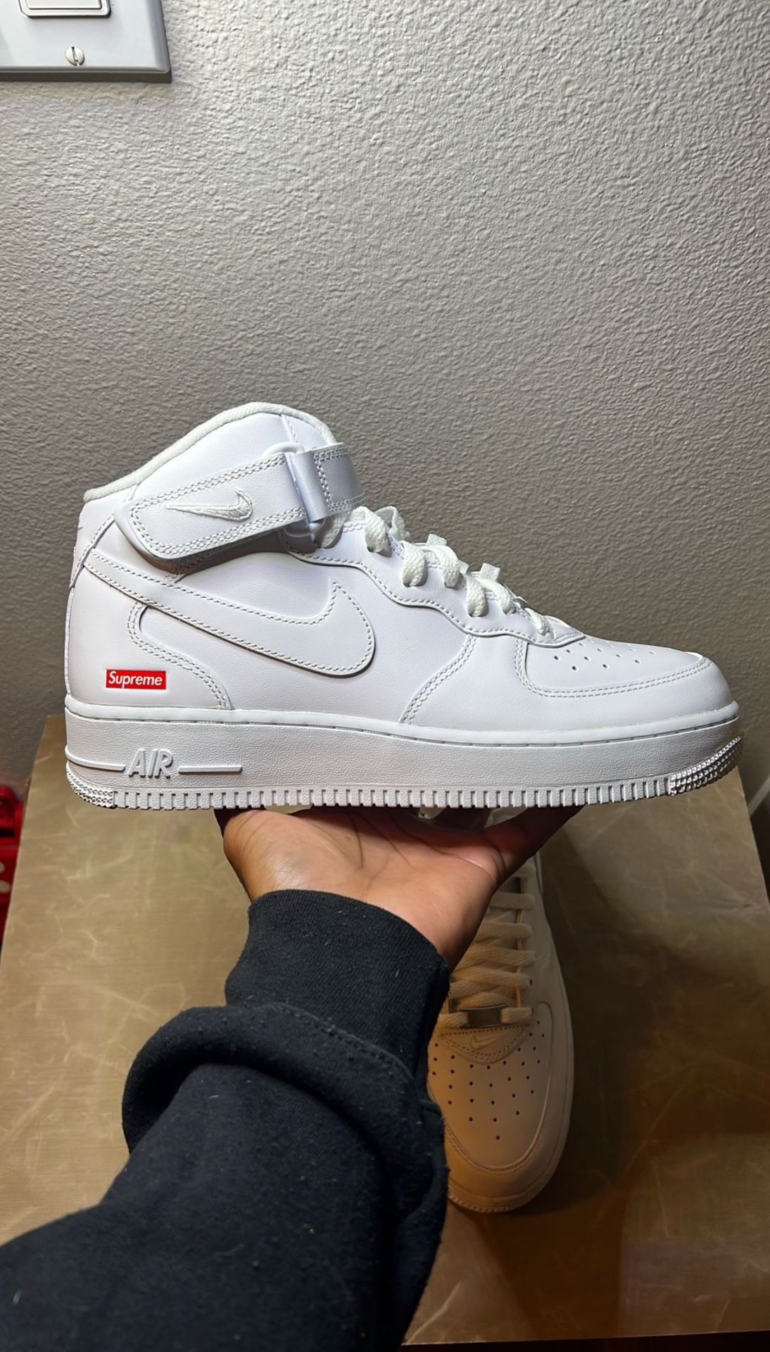 Nike Supreme x Air Force 1 Mid 'Box Logo - Triple White' Size 9