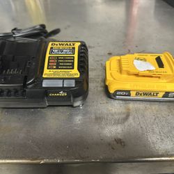 20v Dewalt Battery And Charging Station 