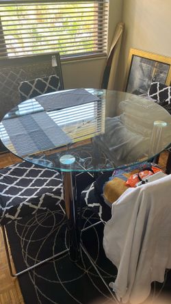 Dining room table
