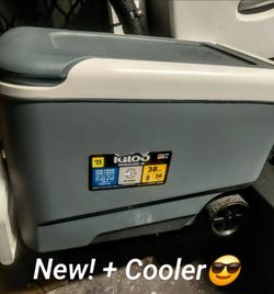 Igloo Wheelie Cool 38 Quart Cooler