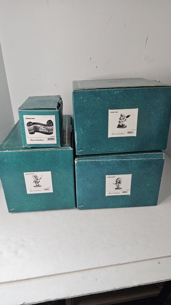 Disney Three Caballeros Amigos Complete Set Collectors Figures